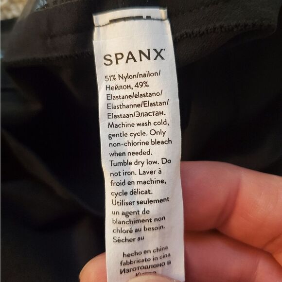 SPANX - Higher Power Pantie Briefs - [Very Black] - Picture 4 of 13